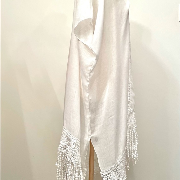 Stunning Beach Coverup - Picture 7 of 12